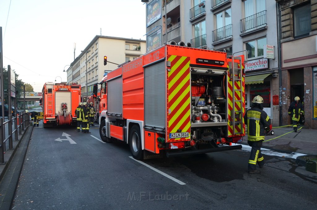 Feuer 2 Koeln Neustadt Sued Aachenerstr P51.JPG - Miklos Laubert